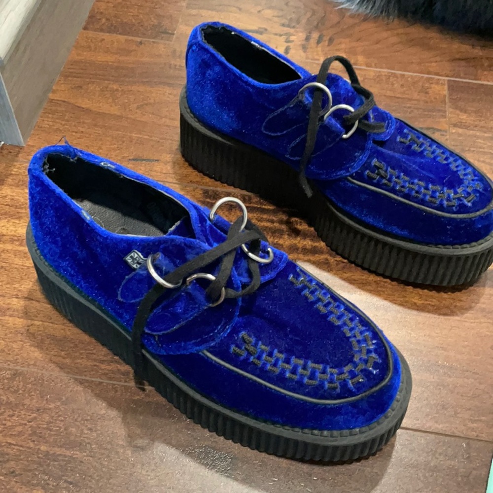 COPY - Blue velvet  T.U.K